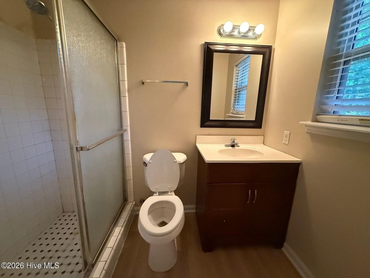 133 Brenda Dr - Photo 5 of 7