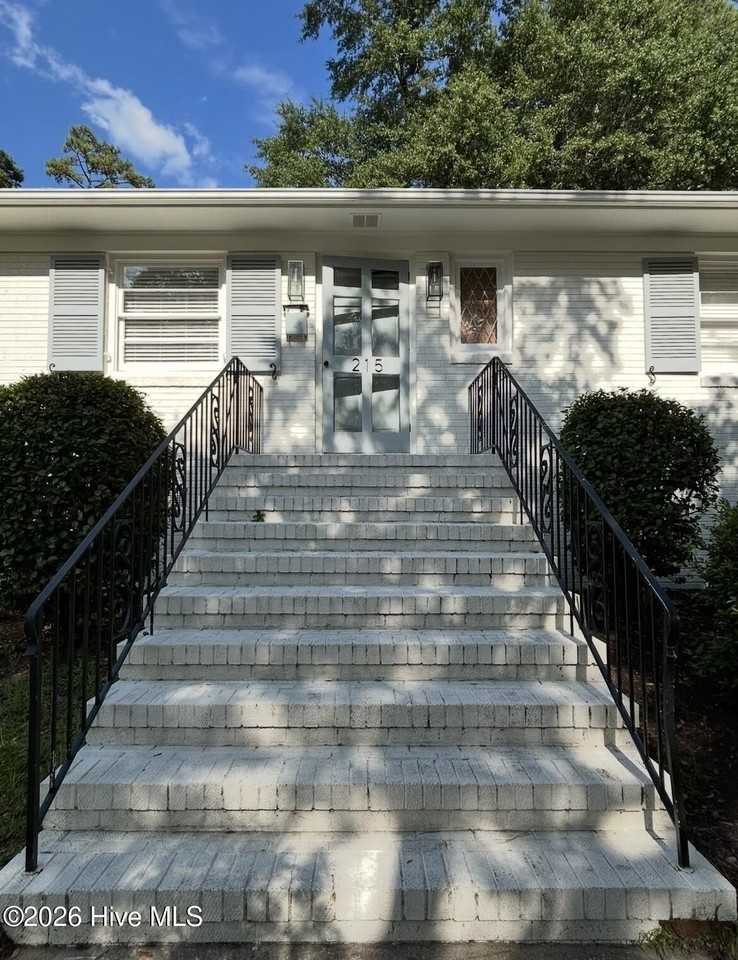 215 Keaton Ave - Photo 2 of 18