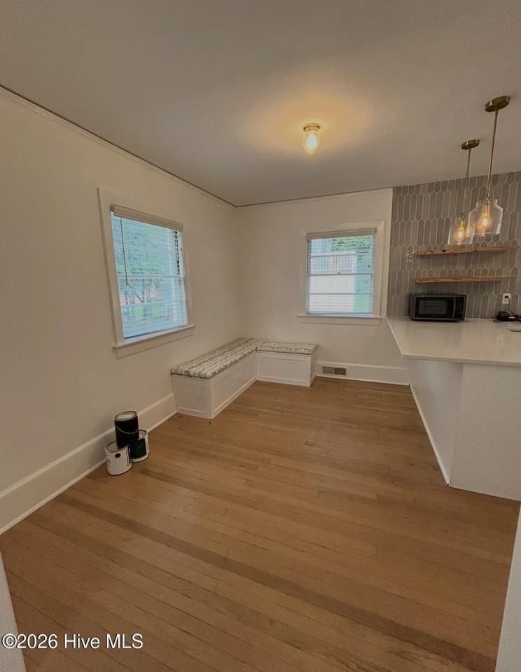 215 Keaton Ave - Photo 6 of 18