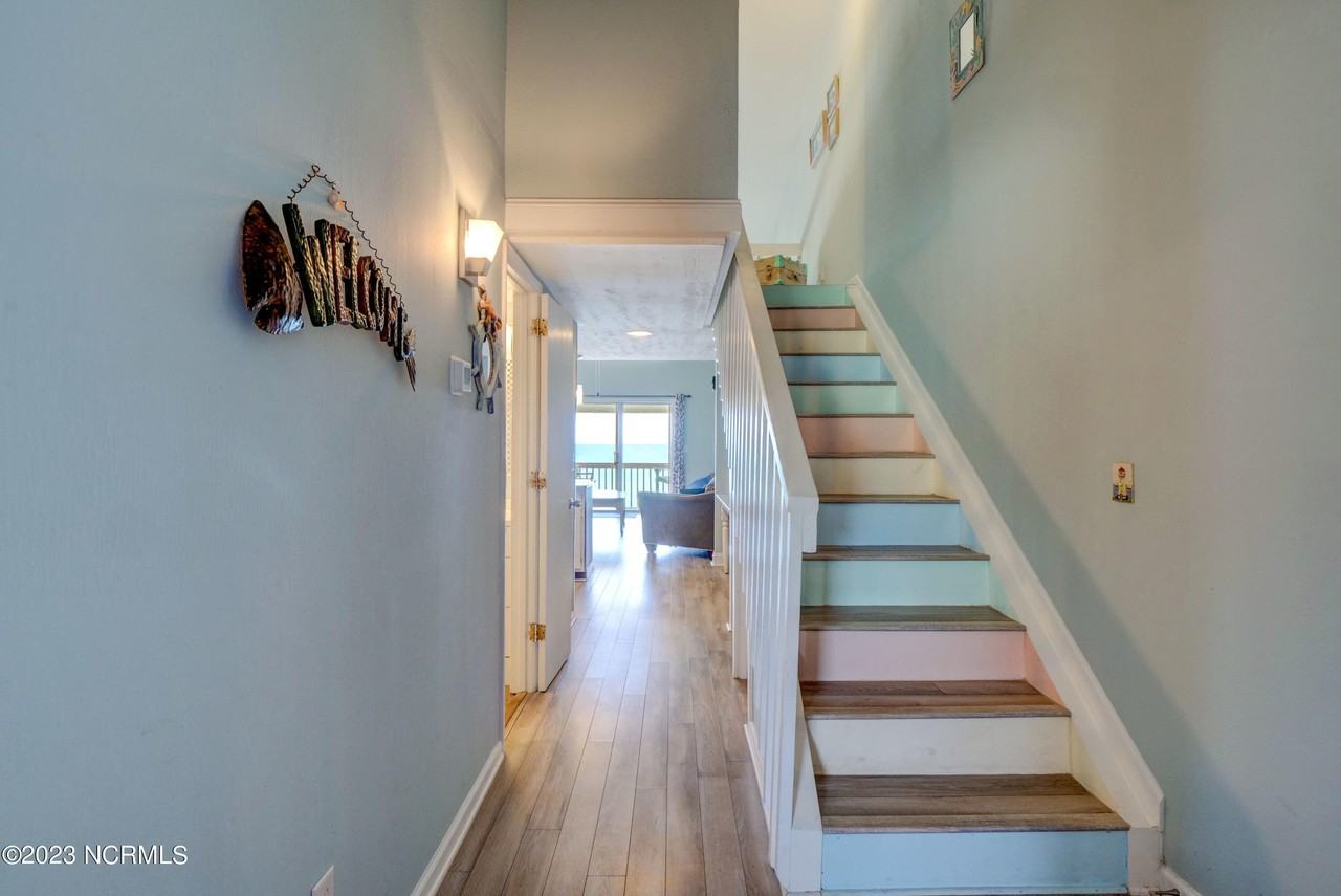 918 N New River Dr #132 - Photo 2 of 31