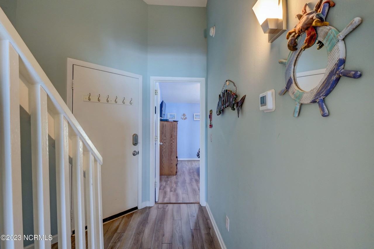 918 N New River Dr #132 - Photo 3 of 31