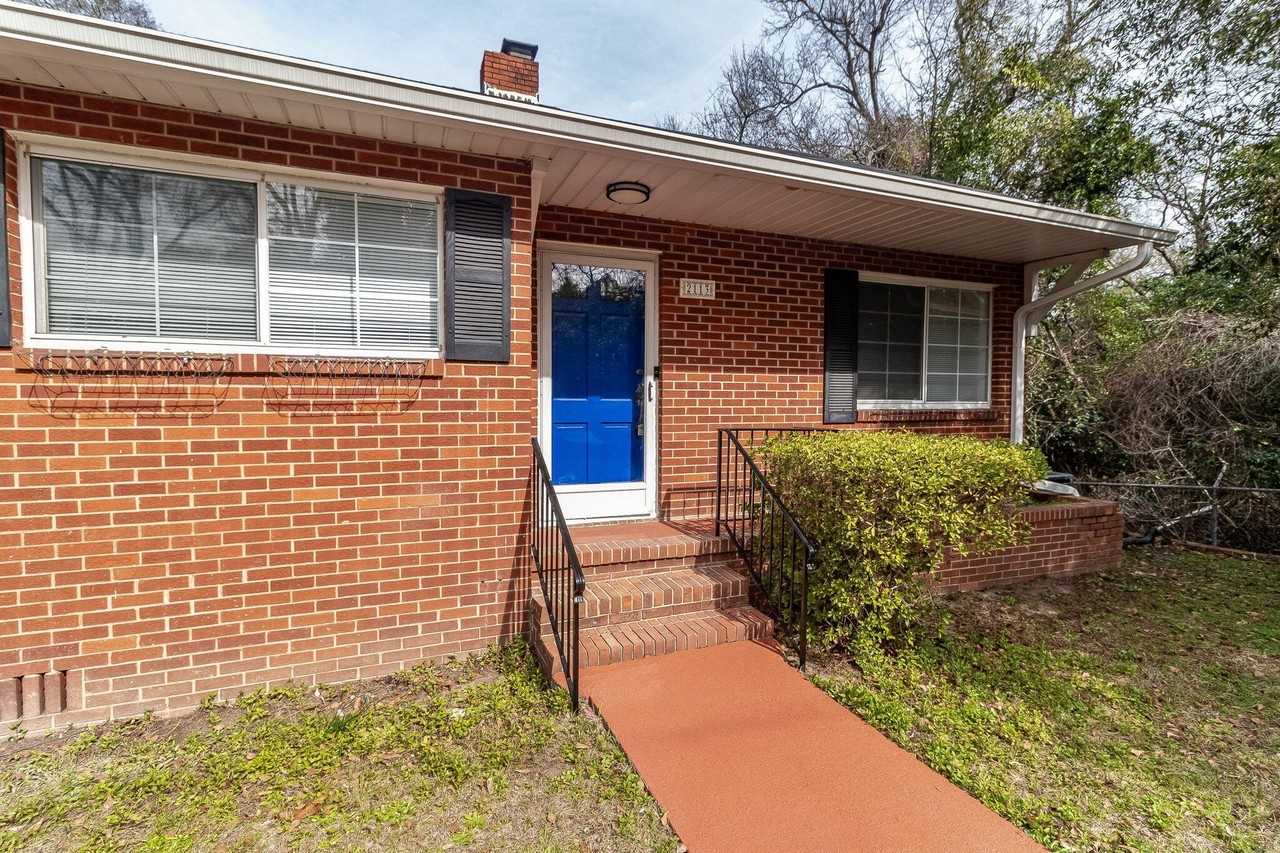 2113 Cresswell Dr - Photo 3 of 33