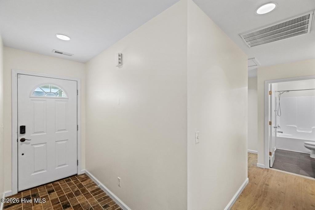 201 Chandler Simpson Ct - Photo 4 of 27