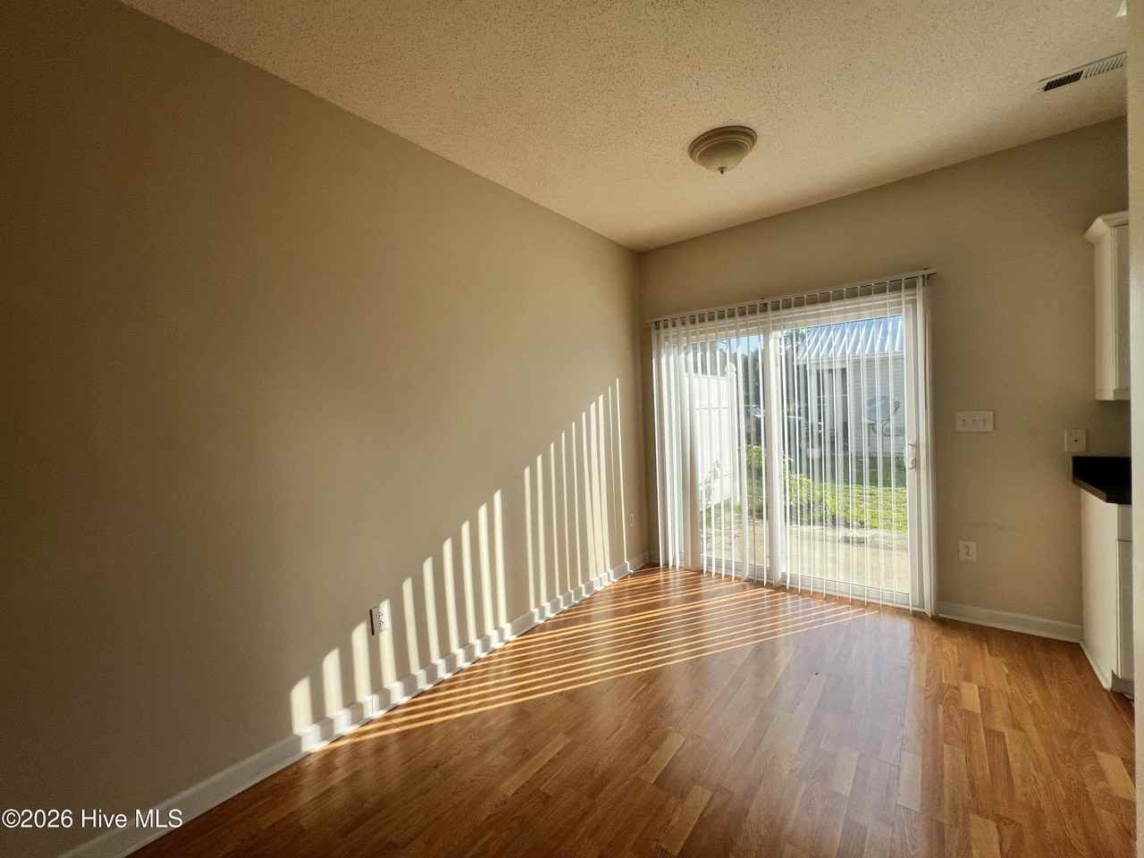 1003 Charlotte Ave #3 - Photo 5 of 17