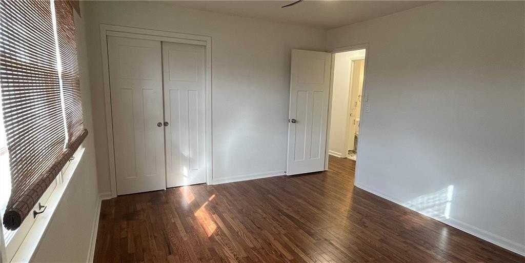 204 W Grand St - Photo 3 of 8