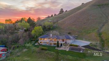 featured image of 4275 N 36th St