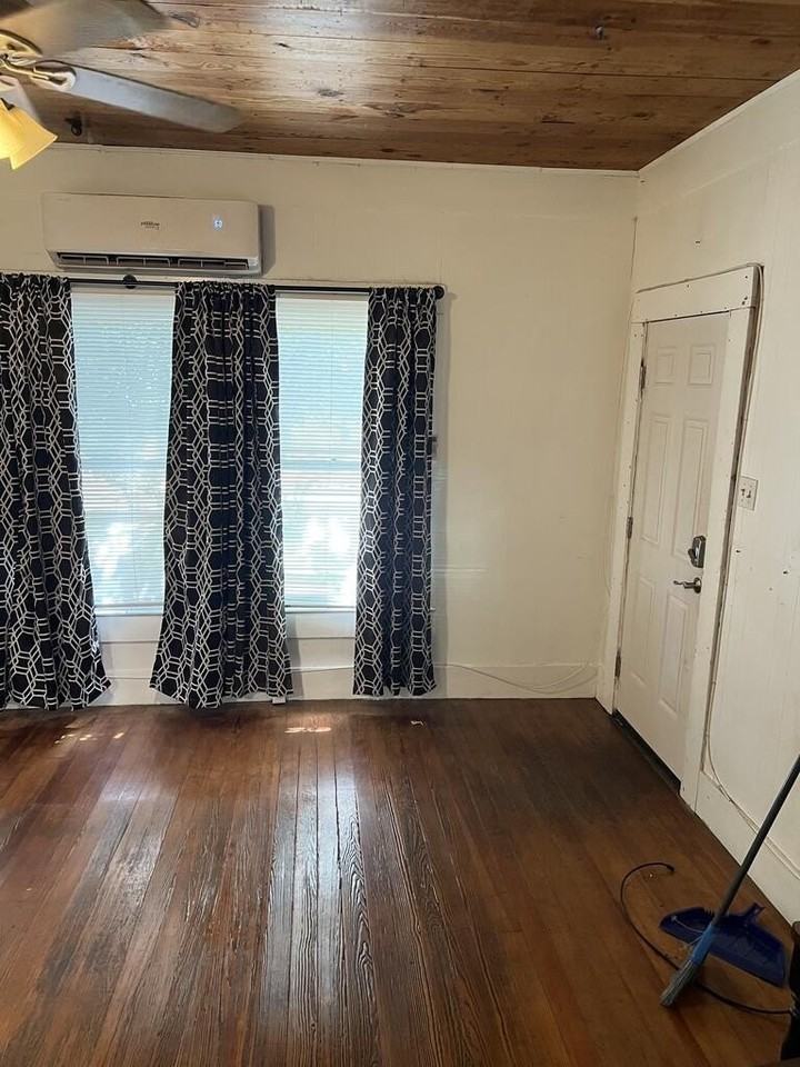 818 Wheless Ave - Photo 2 of 6