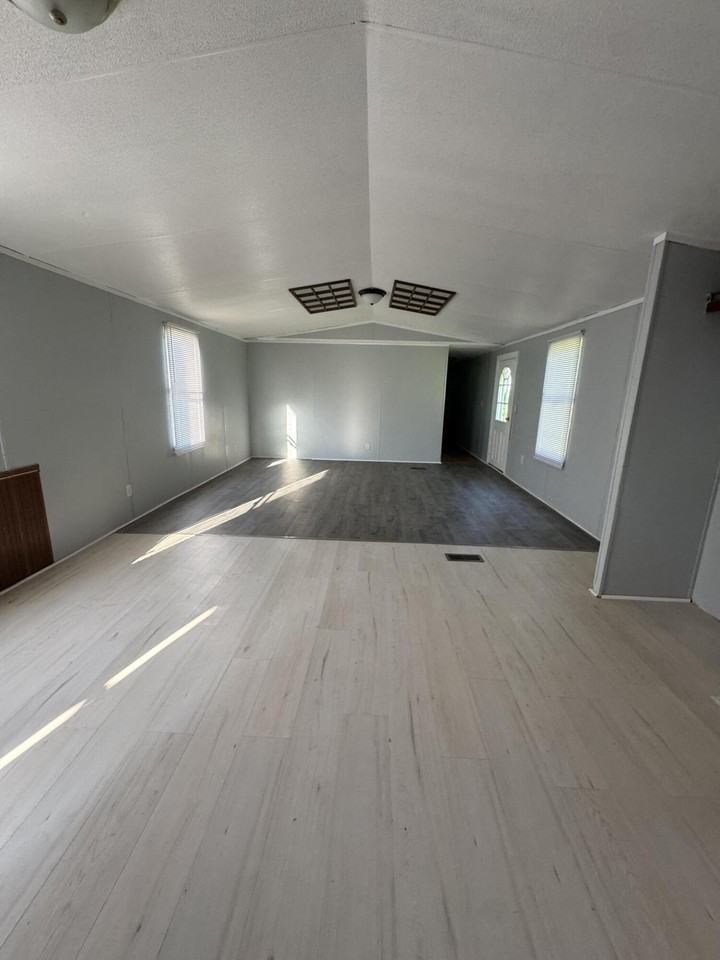 8000 W Jeff Davis Hwy #B - Photo 2 of 10