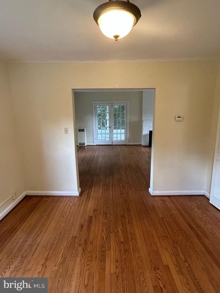 881 Dolley Madison Blvd - Photo 5 of 13