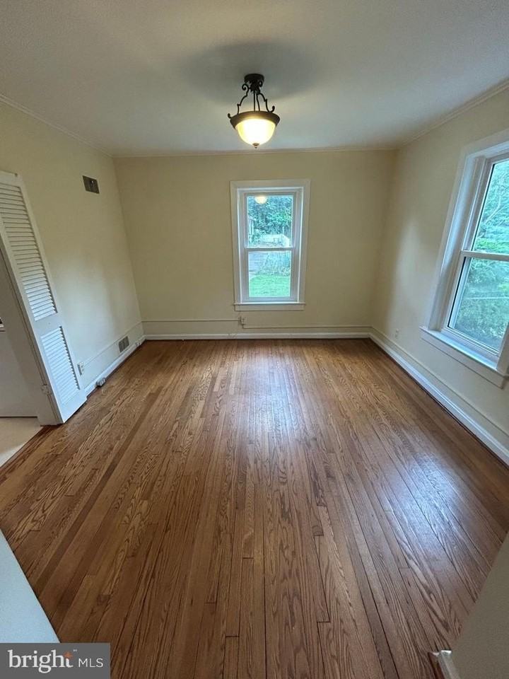881 Dolley Madison Blvd - Photo 6 of 13