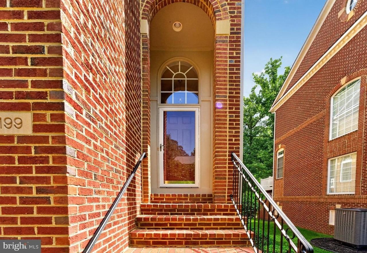 9199 Point Replete Dr - Photo 3 of 30