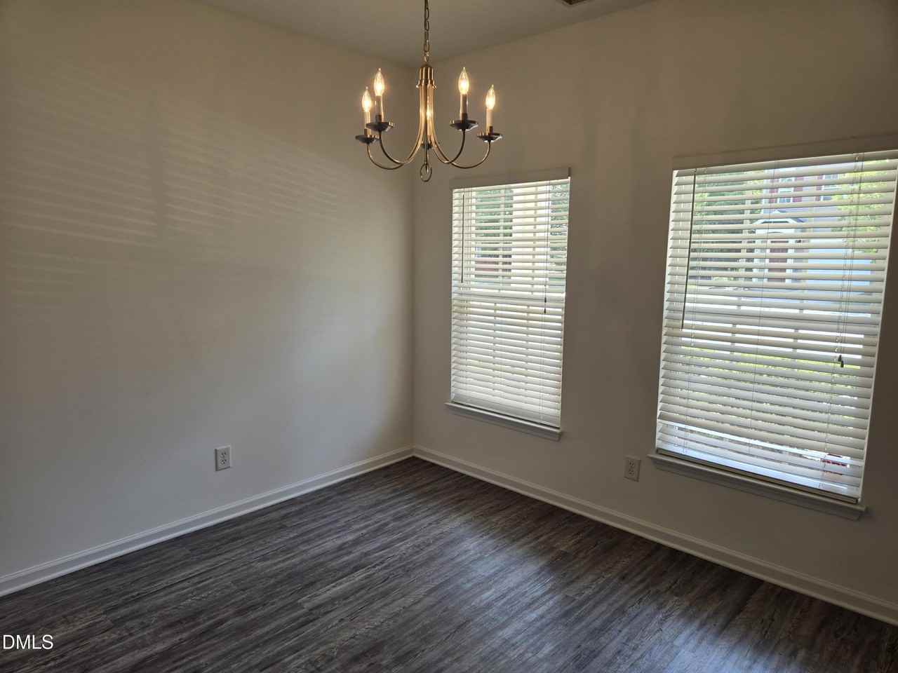 3005 Courtney Creek Blvd - Photo 3 of 15