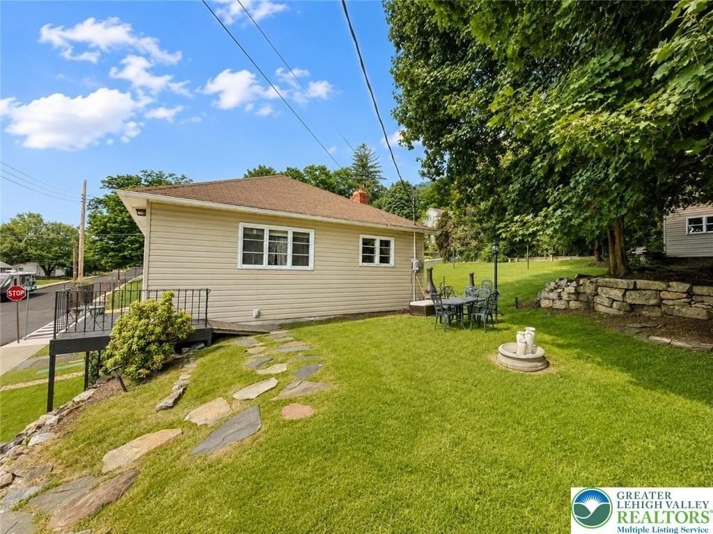 105 W Laurel Ave - Photo 3 of 14