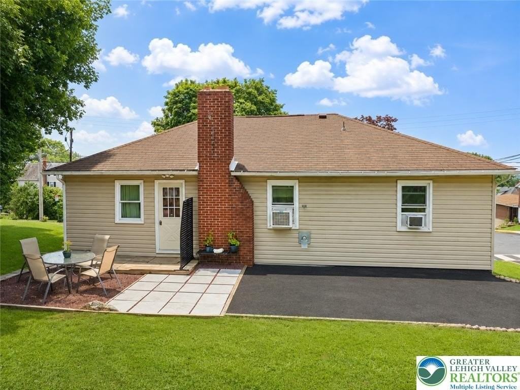 105 W Laurel Ave - Photo 5 of 14