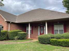 featured image of 1782 Windermere Ave