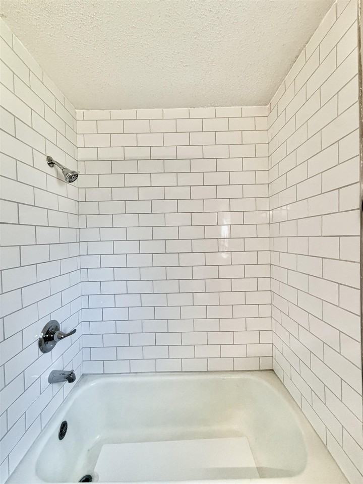 4943 Buford Ave - Photo 6 of 6