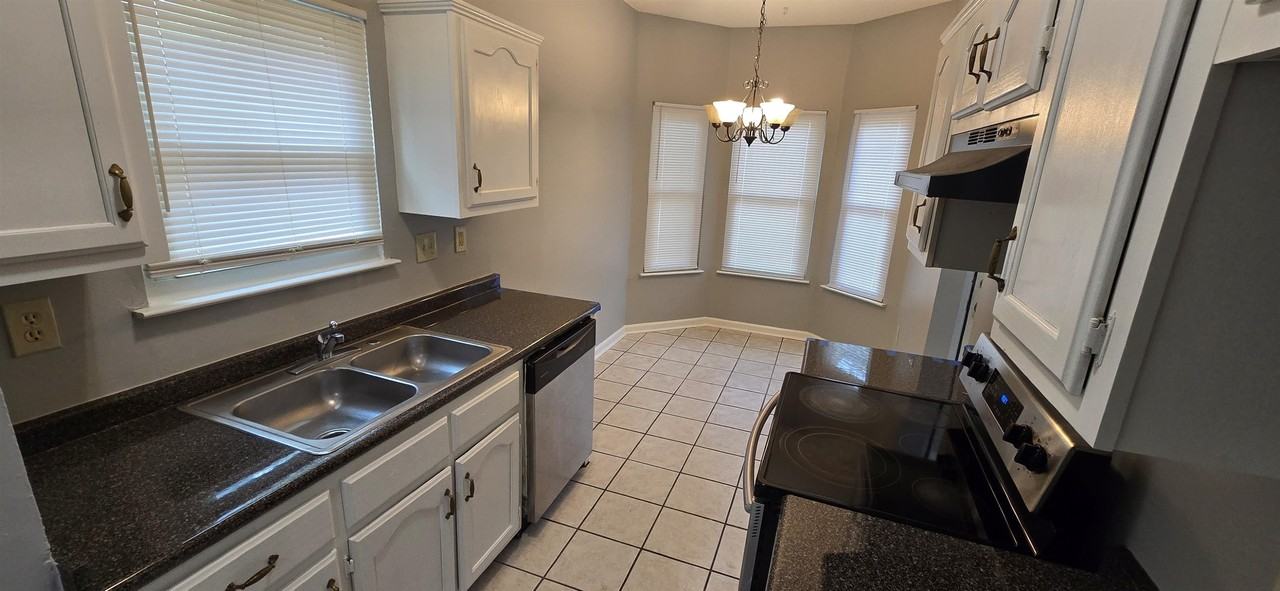 6761 Whitten Pine Dr - Photo 4 of 19
