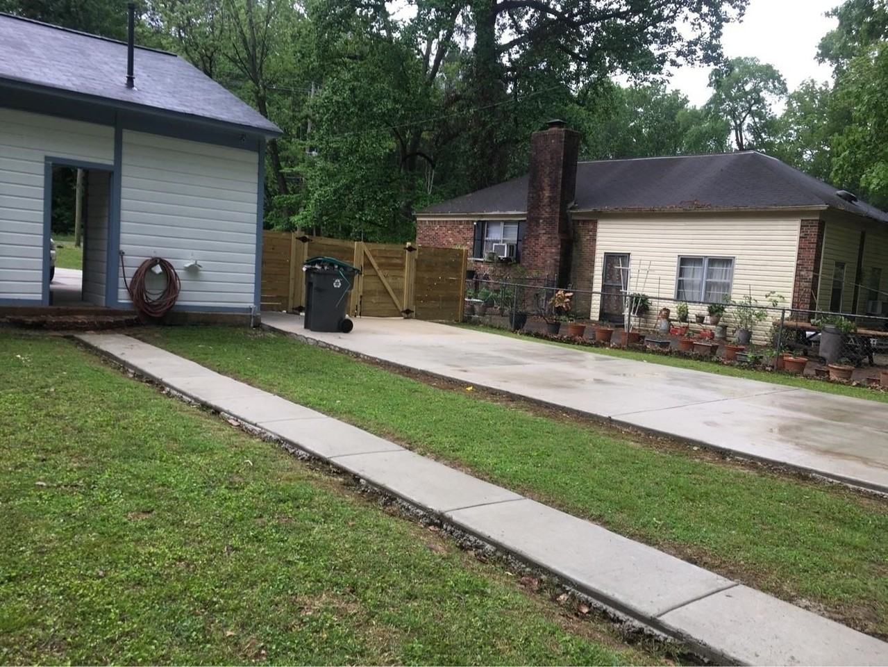 1411 Whitten Rd - Photo 2 of 13