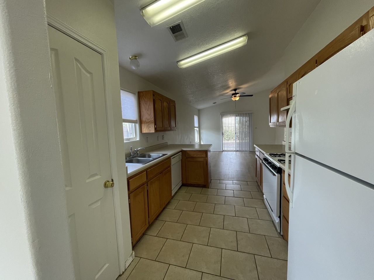 5323 Red Mesa Ave Sw #1 - Photo 4 of 18