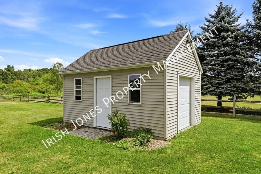 109 Ashwood Ln - Photo 2 of 50