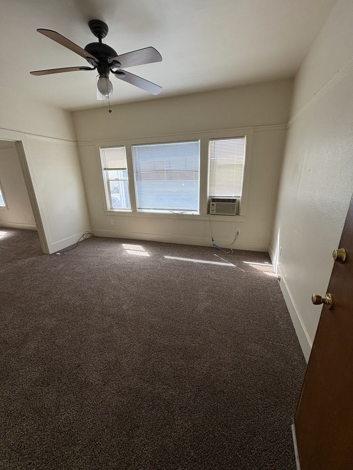 611 E Street - 3 #3 - Photo 2 of 19