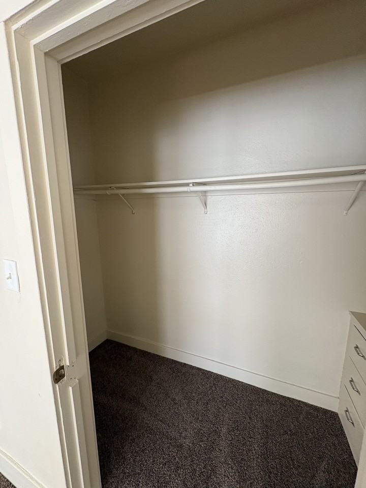 611 E Street - 3 #3 - Photo 5 of 19