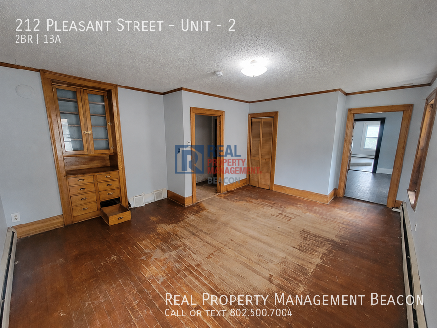 212 Pleasant St #2 - Photo 4 of 13