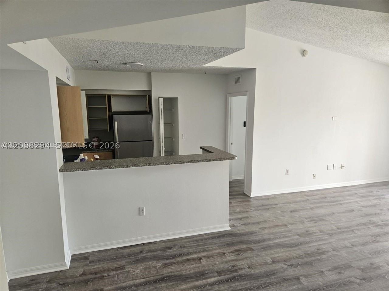 2440 E Preserve Way #303 - Photo 6 of 10