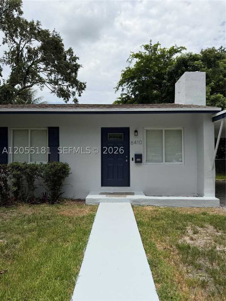 6410 Sw 63rd Ct - Photo 3 of 19