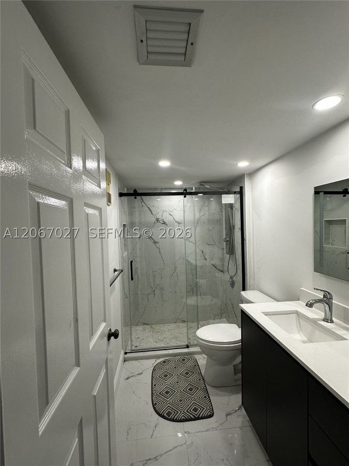 1719 Whitehall Dr #105 - Photo 6 of 15