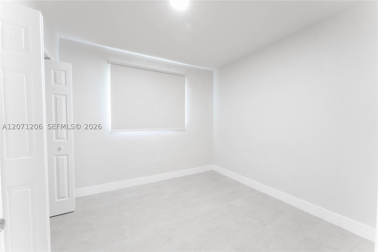 10825 Sw 221st St - Photo 5 of 21