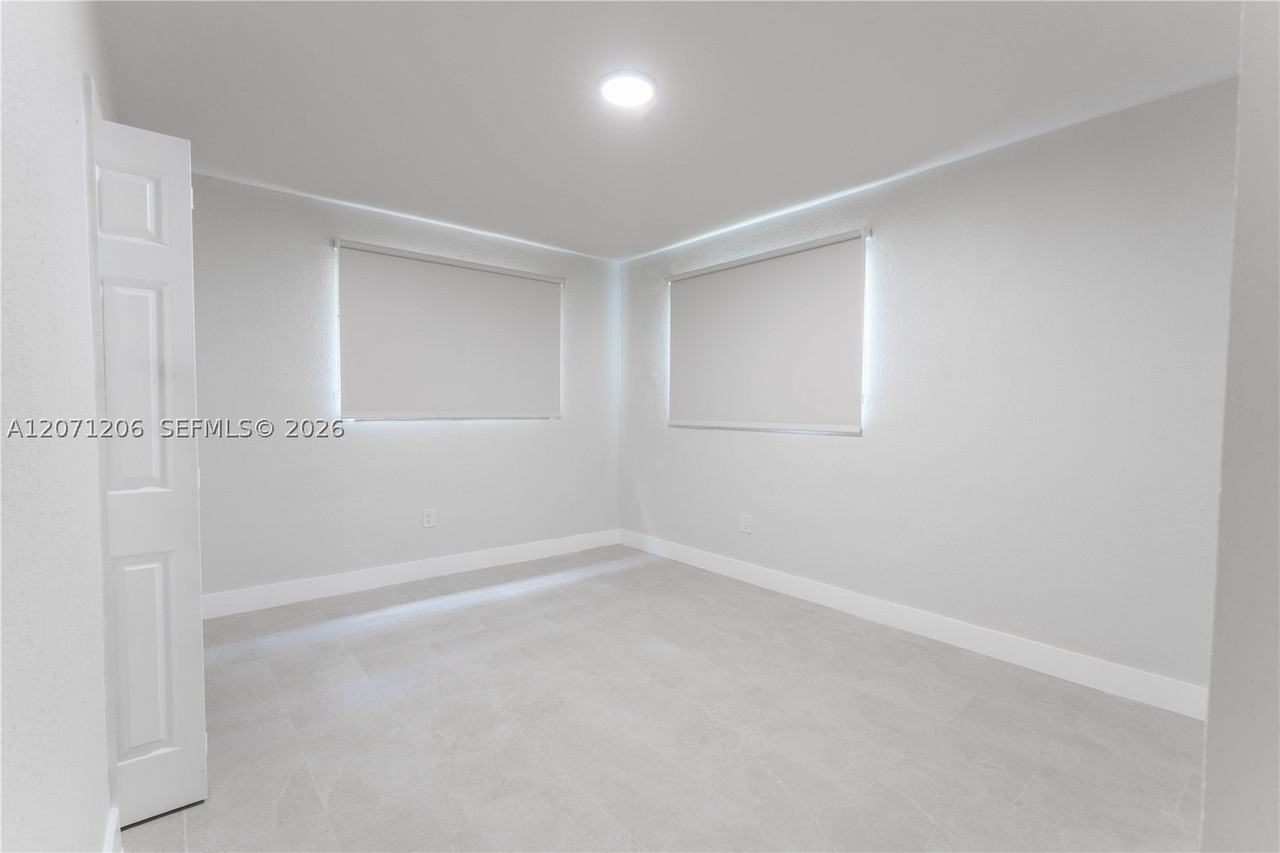 10825 Sw 221st St - Photo 6 of 21