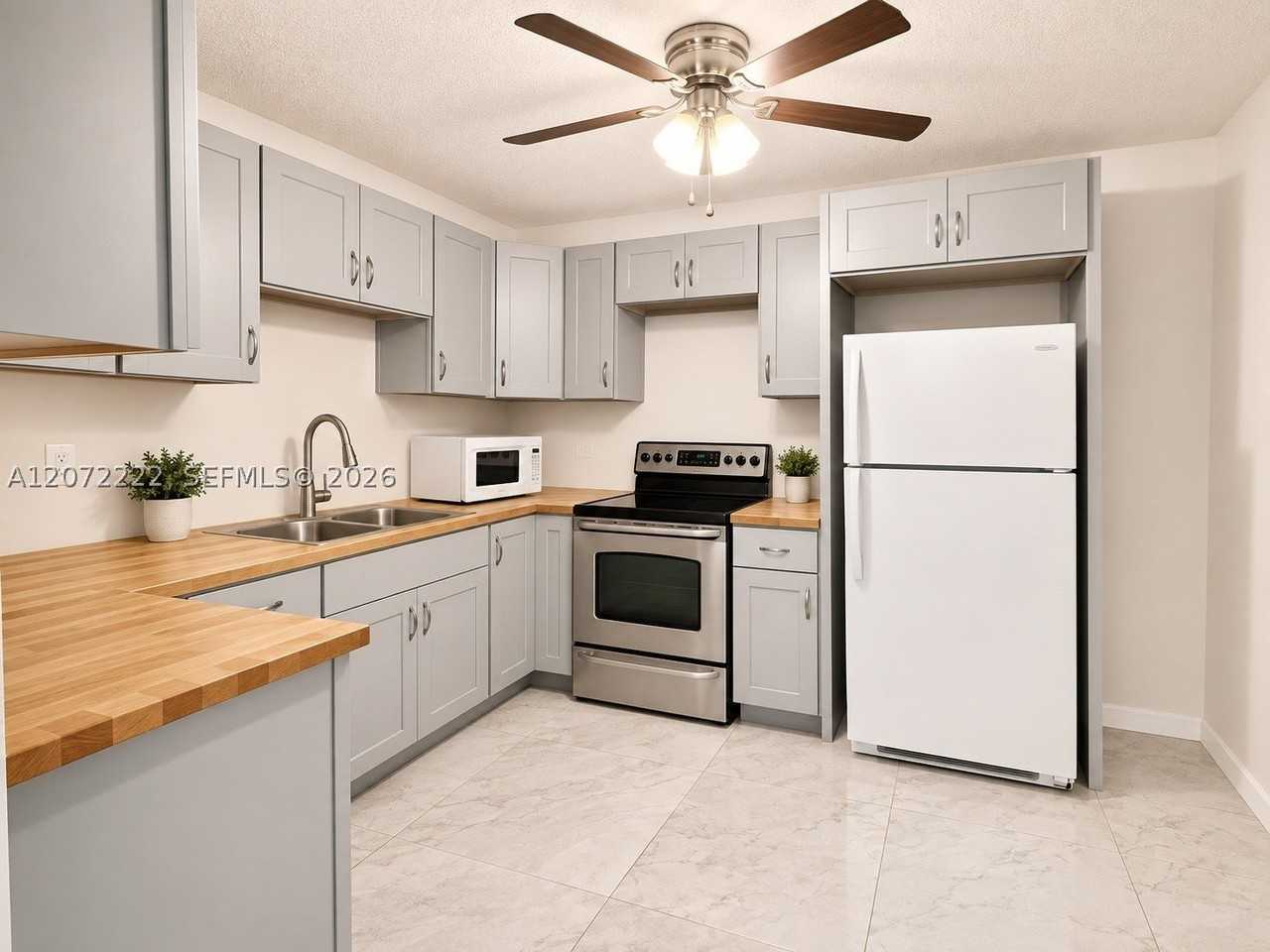 513 Nw 22nd Ave #2 - Photo 3 of 11
