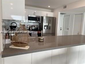 100 Bayview Dr #2010 - Photo 6 of 16
