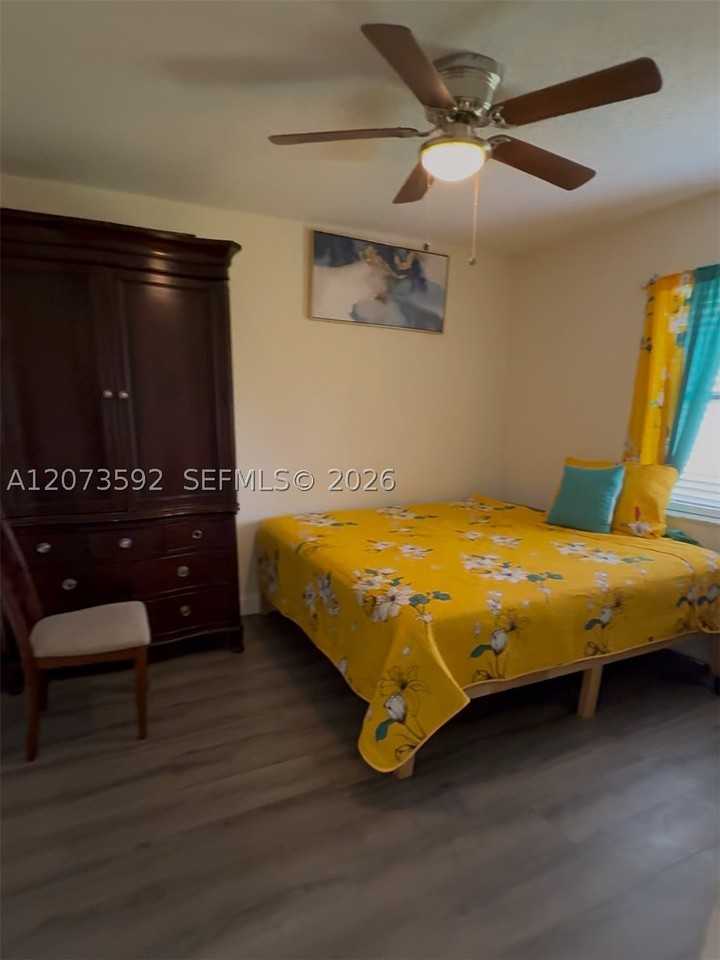 1457 Se Ladner St - Photo 4 of 9