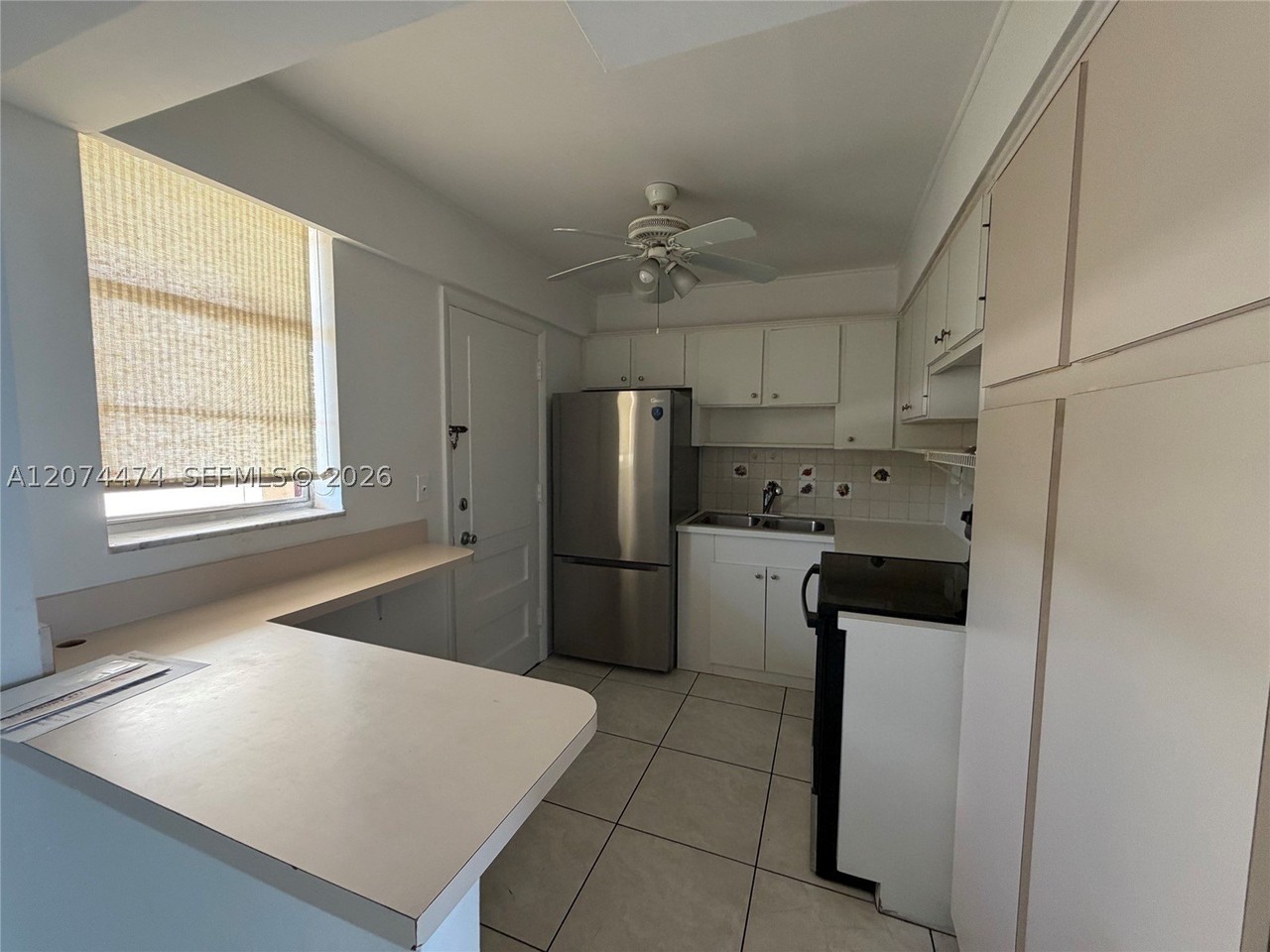 2910 Point East Dr #M514 - Photo 5 of 17