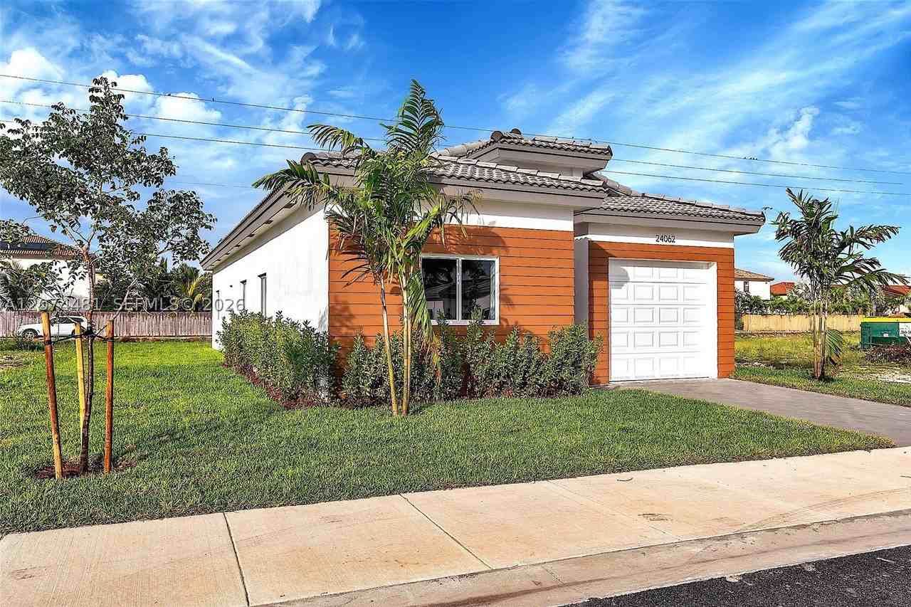 24062 Sw 116th Ct - Photo 3 of 41