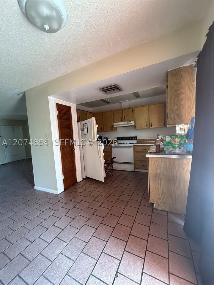 2679 Niagara Ave - Photo 7 of 7