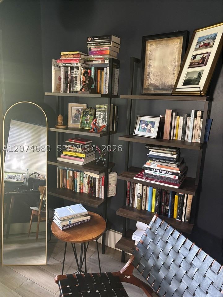 447 Blue Rd - Photo 2 of 7