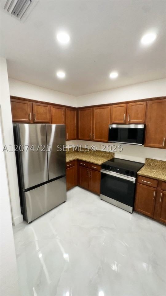10630 Nw 88th St #228 - Photo 7 of 12