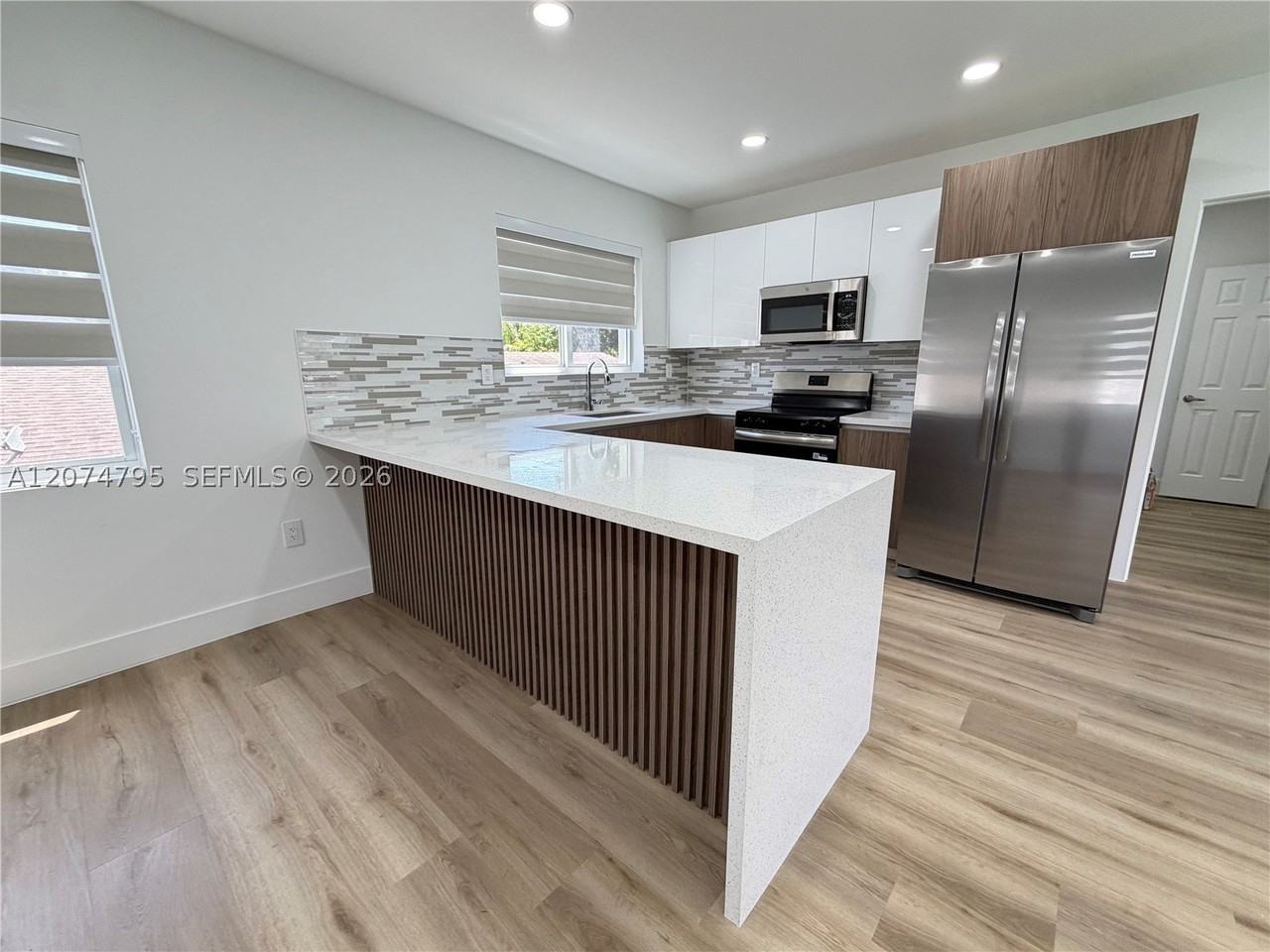 311 Sw 27th Ave #317 - Photo 5 of 39