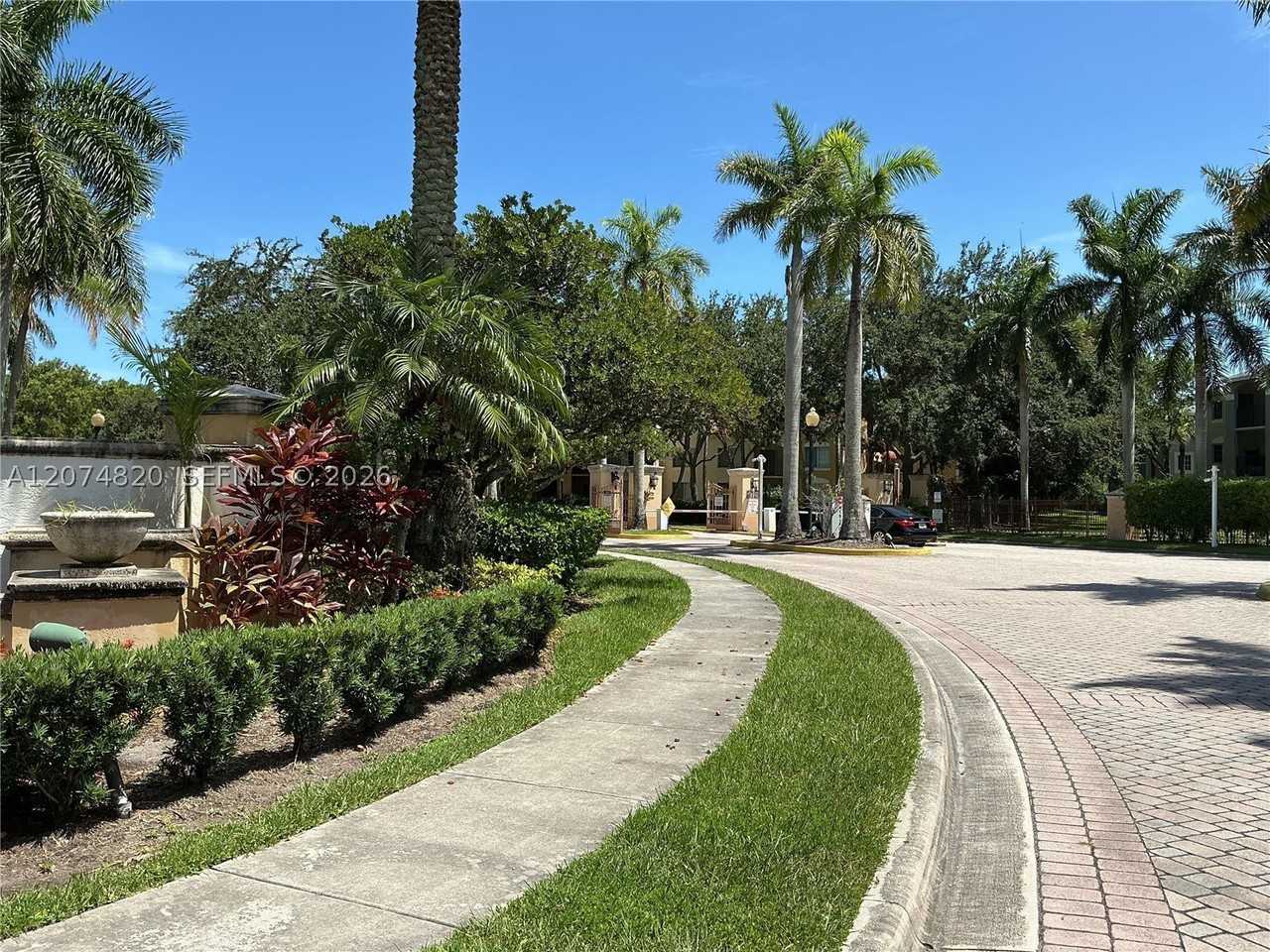 4200 San Marino Blvd #107 - Photo 5 of 26