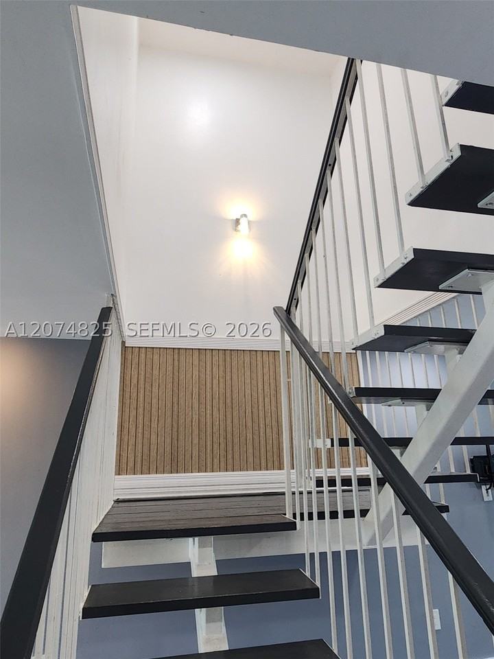 6518 Kendale Lakes Dr #809 - Photo 7 of 31