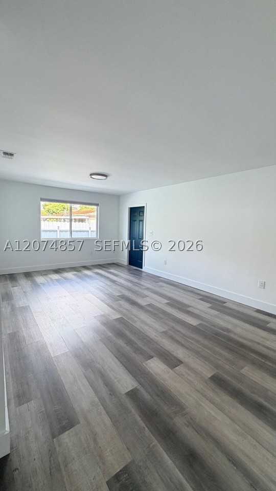 3144 Sw 23rd St #3144 - Photo 4 of 31
