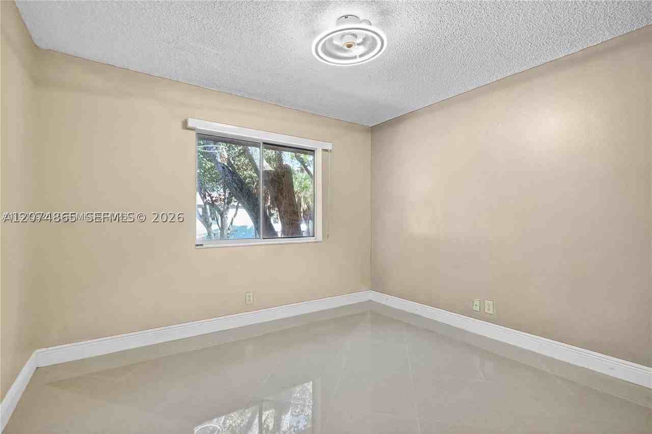 9407 Sw 138th Pl #9407 - Photo 5 of 13