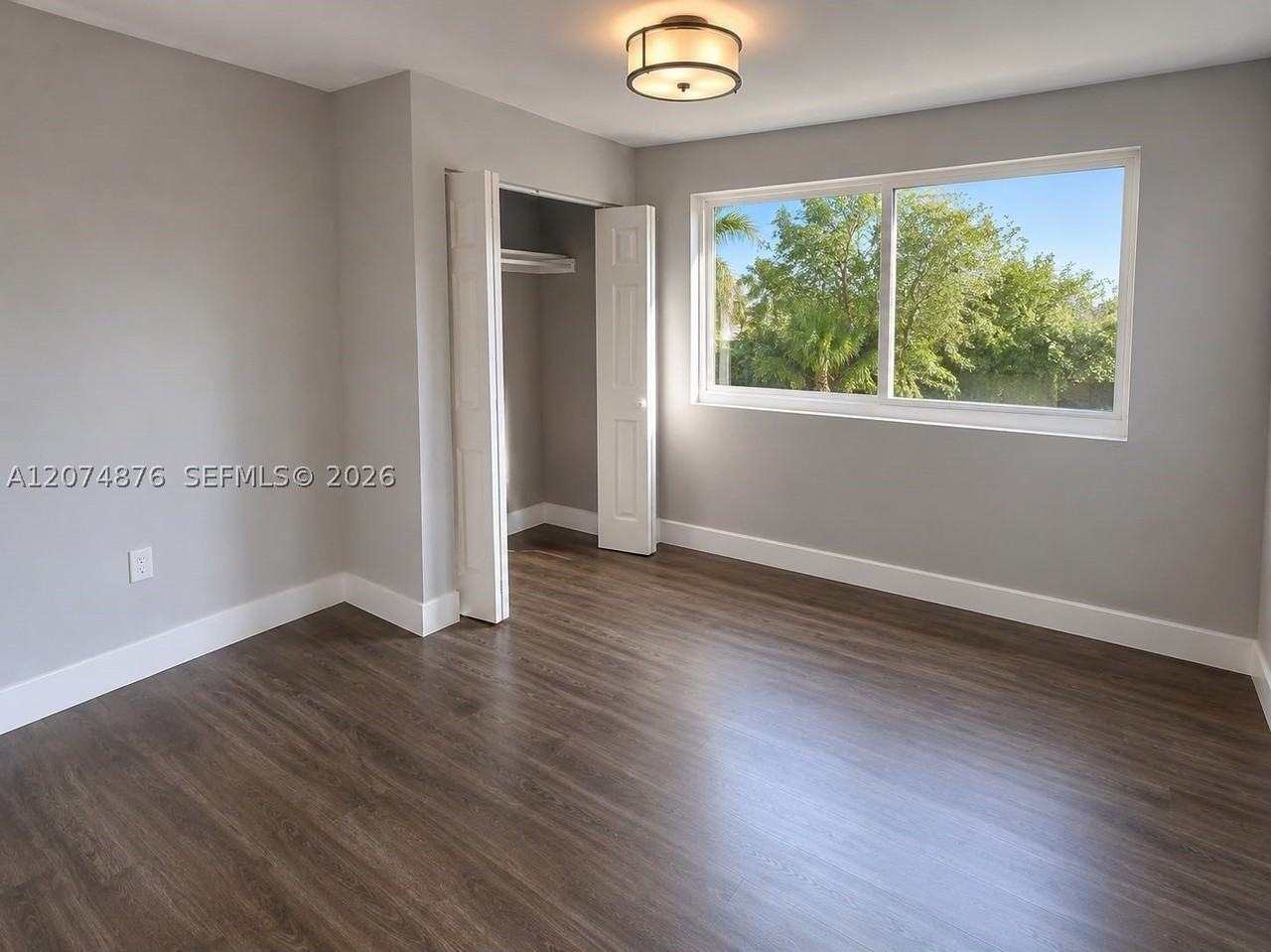 586 Nw 48th St #1 - Photo 2 of 8