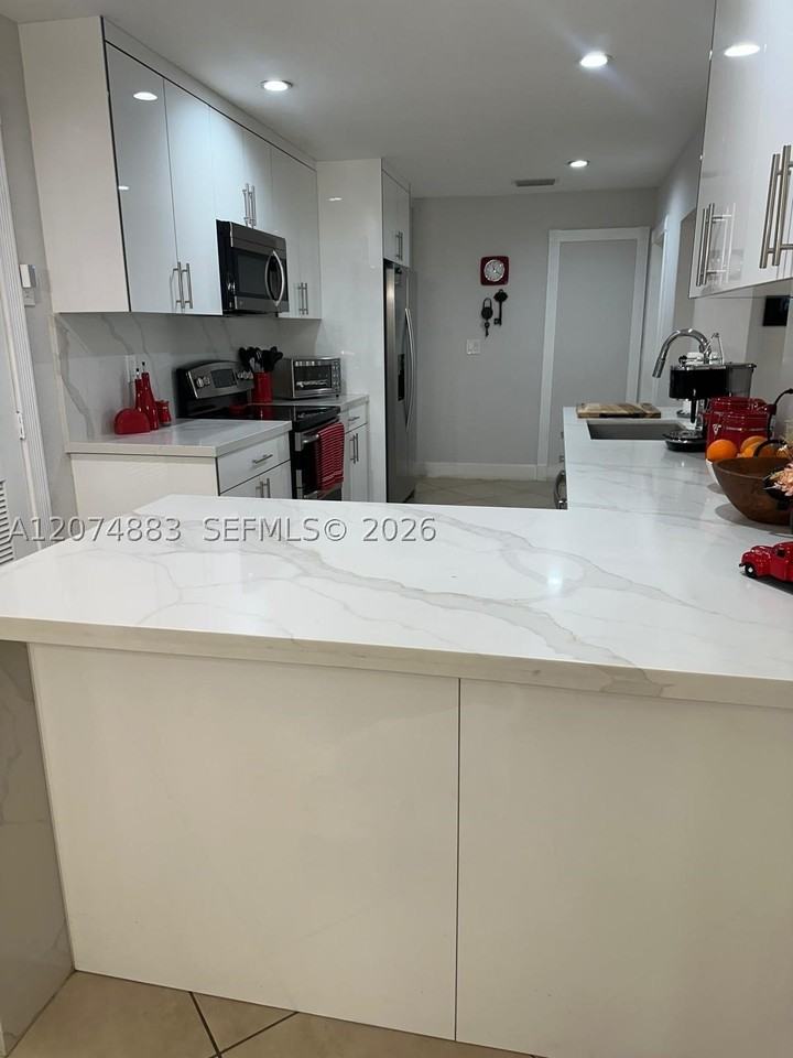 14861 Sw 70th St - Photo 7 of 28