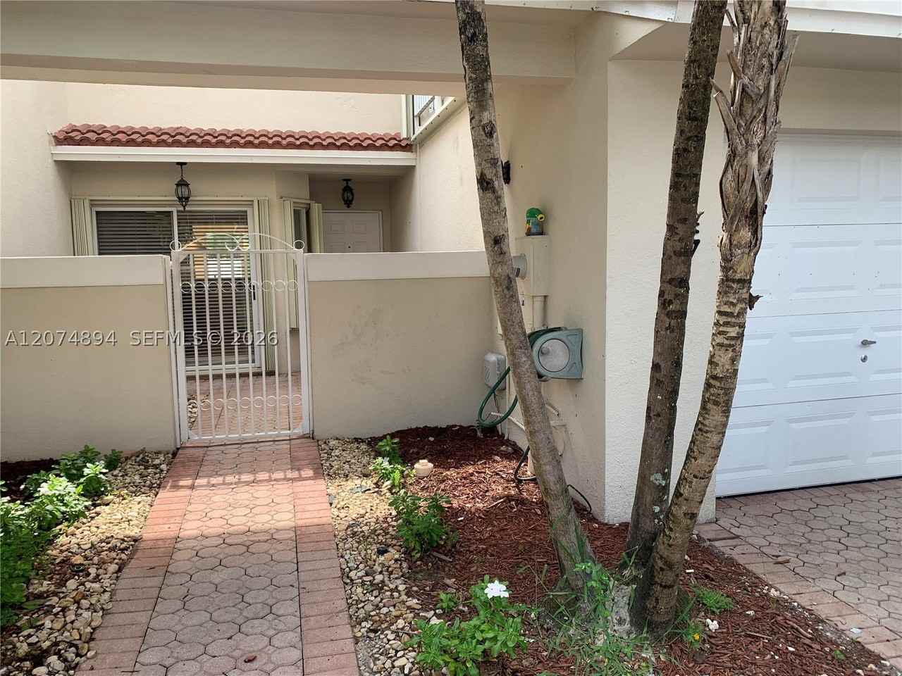 4447 Nw 98th Ave - Photo 2 of 9