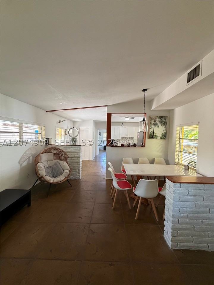 935 Polk St #0 - Photo 2 of 10