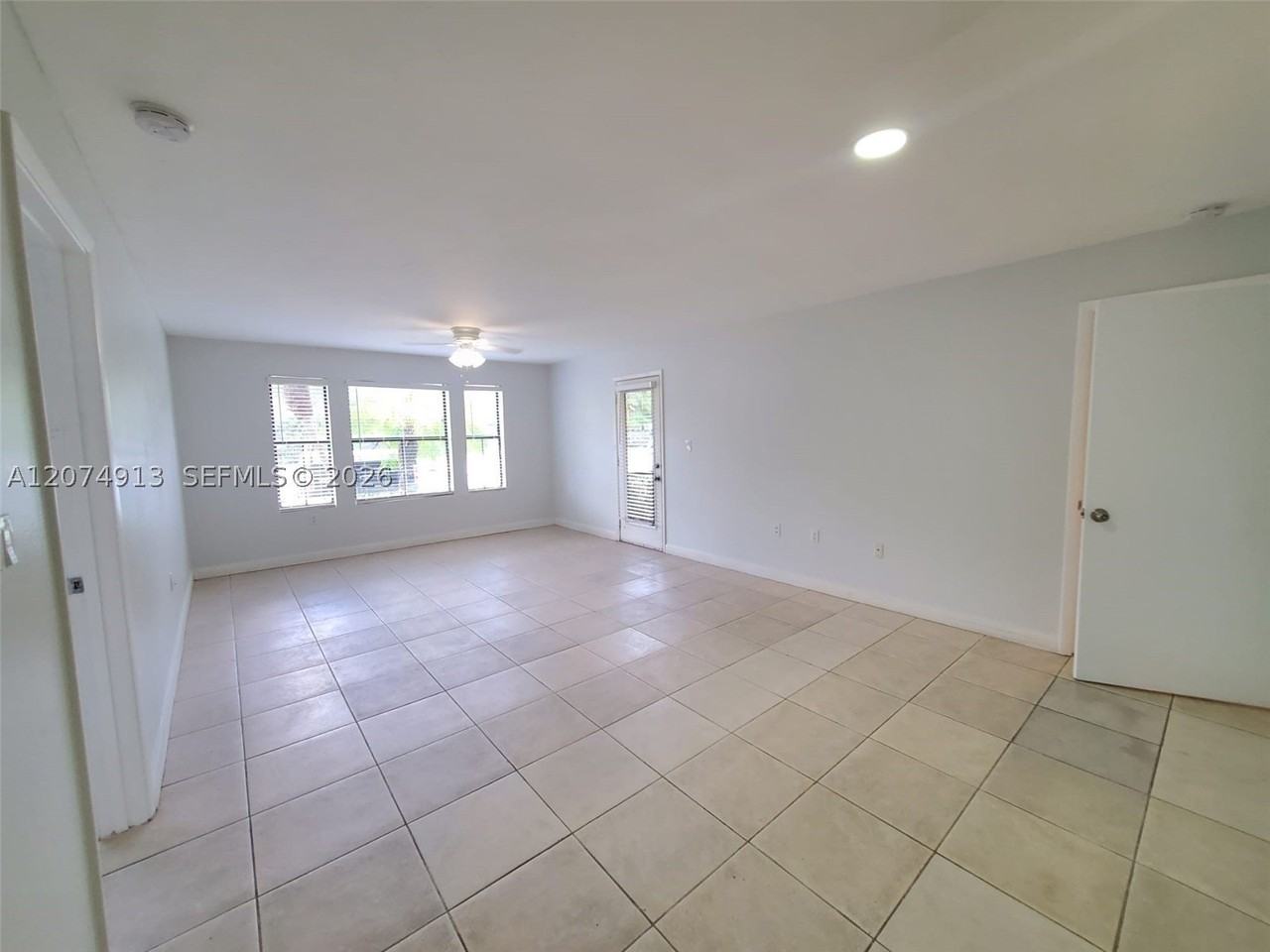 15591 Sw 105th Ter #512 - Photo 3 of 35